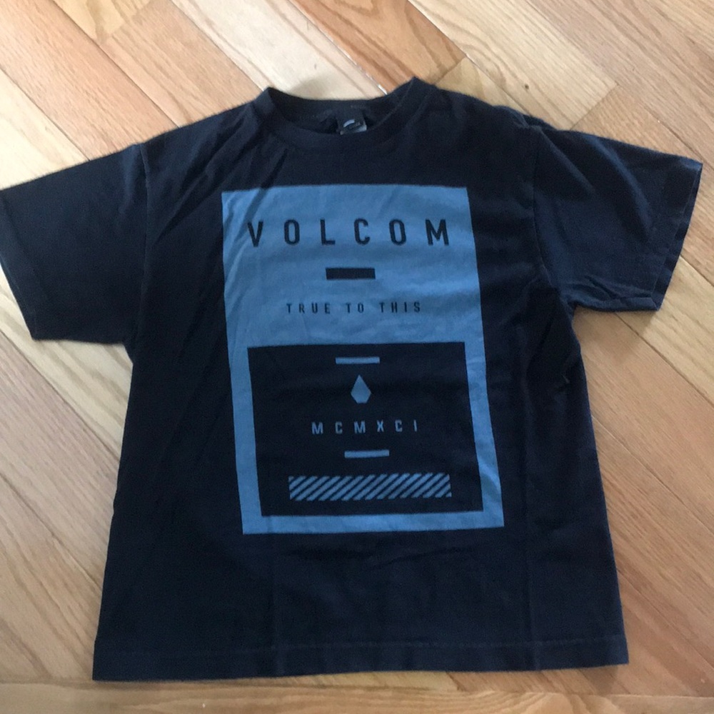 Volcom shirt